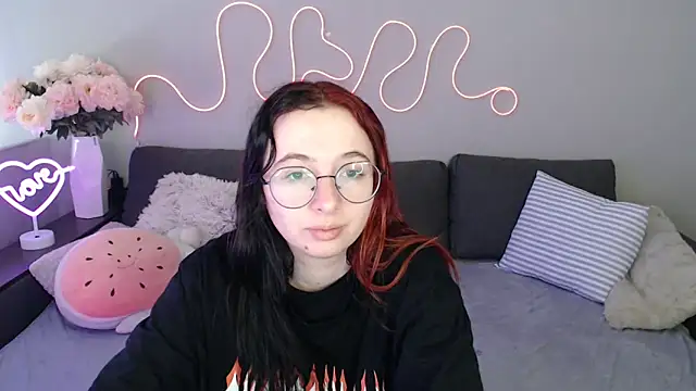 Mini Diva online show from 11-12-25, 09:13