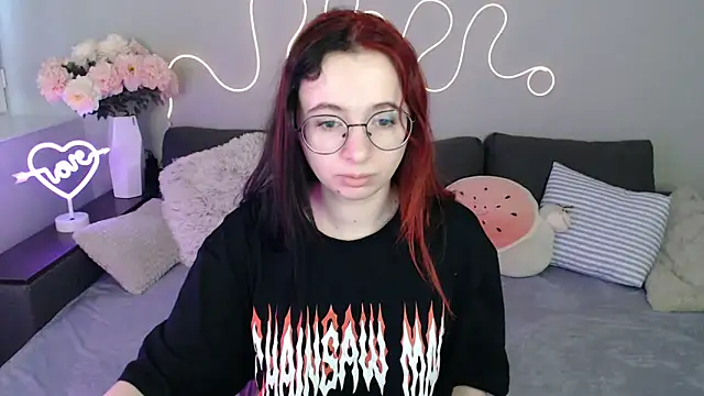 Mini Diva online show from 11-05-25, 09:12