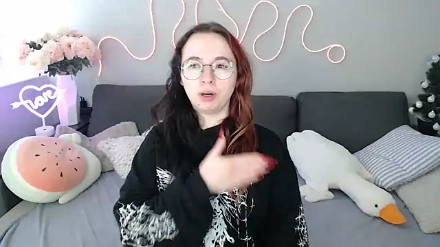 Snapshot of Mini_Diva chatting on 02-21-26, 09:11 Mini Diva online show from 02-21-26, 09:11