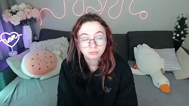 Mini Diva online show from 03-30-26, 08:27