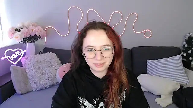 Mini Diva online show from 03-13-26, 09:25