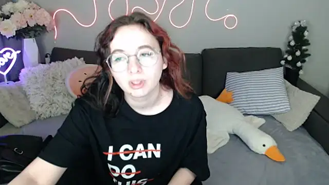 Mini Diva online show from 03-22-26, 09:11