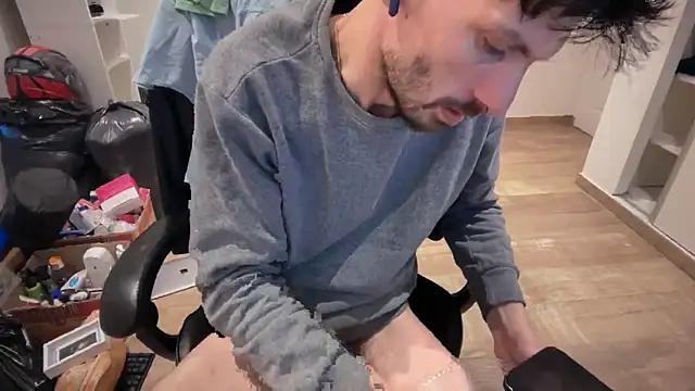 nicolaaaaas online show from 11-23-25, 04:06