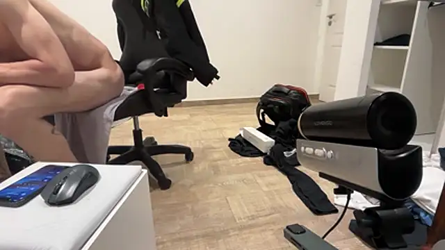 nicolaaaaas online show from 11-30-25, 10:49