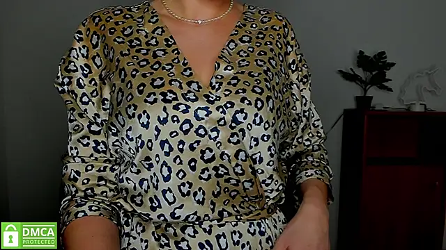 annakillianox online show from 10-05-25, 05:31