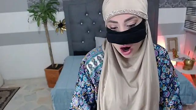 Snapshot of Jalima_sabag chatting on 11-03-25, 01:04 Jalima sabag online show from 11-03-25, 01:04