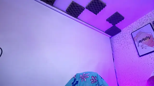 luly pink online show from 07-10-26, 04:34
