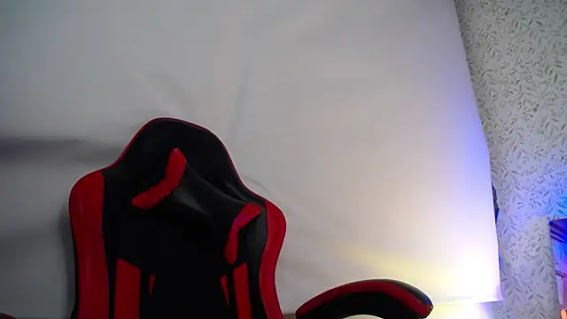 luly pink online show from 12-23-25, 03:06