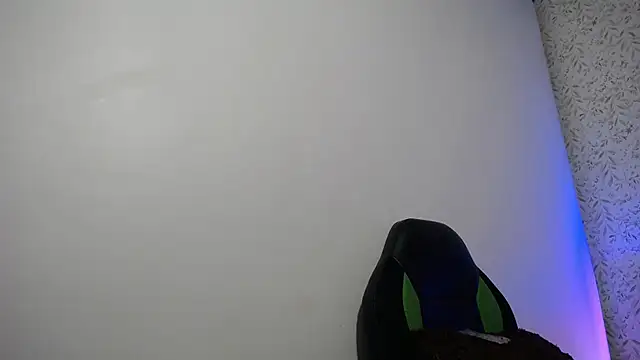 luly pink online show from 09-26-25, 04:30