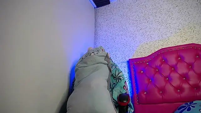 luly pink online show from 03-17-26, 04:04