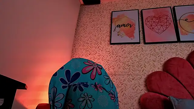 luly pink online show from 06-25-26, 04:10
