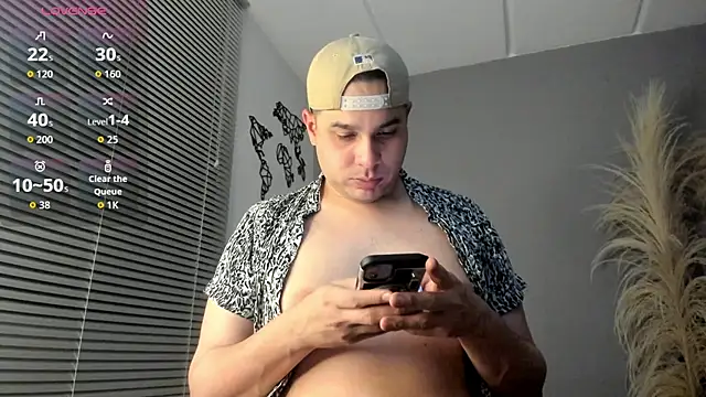 Latin boy surprisee online show from 12-01-25, 11:38