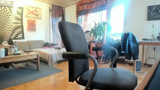 Snapshot of soulfuck92 chatting on 04-12-26, 05:49 soulfuck92 online show from 04-12-26, 05:49