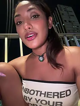 VictoireFeller online show from 02-25-26, 03:40