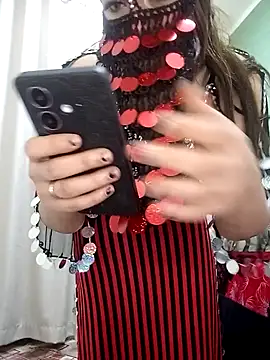 Snapshot of Meral1 chatting on 03-22-25, 11:31 Meral1 online show from 03-22-25, 11:31