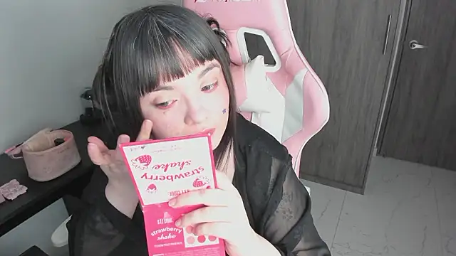 Snapshot of _hikaru_arimura chatting on 02-10-26, 01:48 hikaru arimura online show from 02-10-26, 01:48