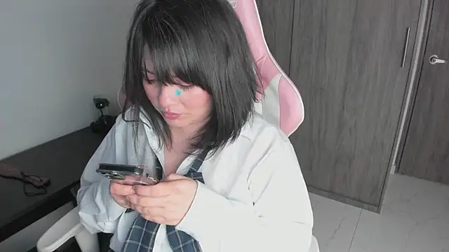 Snapshot of _hikaru_arimura chatting on 10-21-25, 11:26 hikaru arimura online show from 10-21-25, 11:26