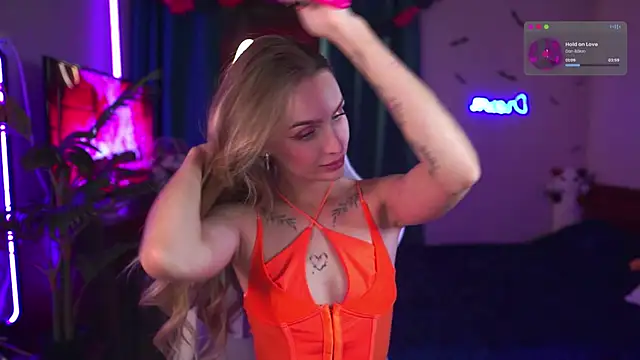 Kamila icee online show from 10-31-25, 10:05