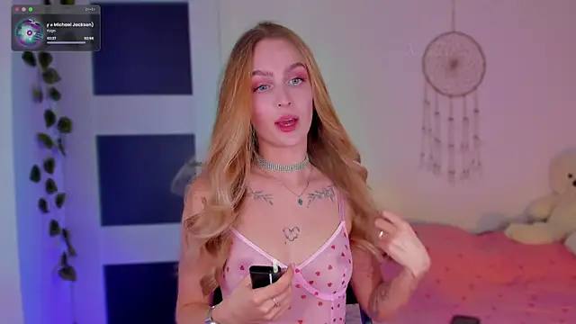 Snapshot of Kamila_icee chatting on 03-15-25, 07:16 Kamila icee online show from 03-15-25, 07:16