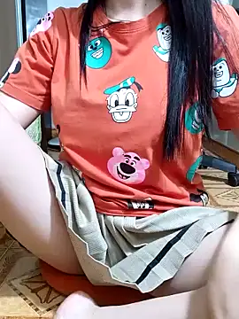 Snapshot of Ngocnhi2k chatting on 01-11-25, 01:32 Ngocnhi2k online show from 01-11-25, 01:32