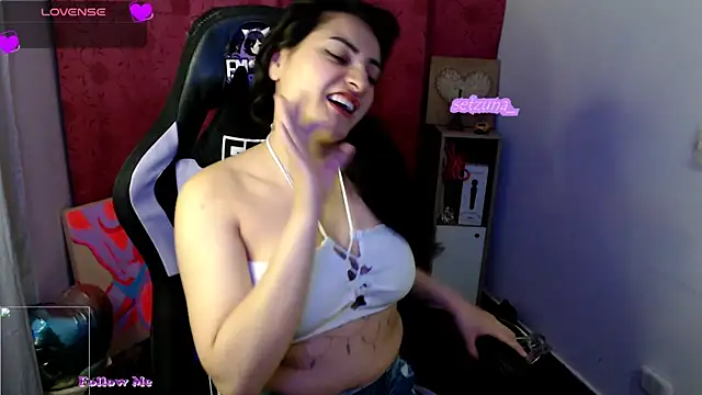 Snapshot of setzuna_ chatting on 02-19-25, 11:57 setzuna  online show from 02-19-25, 11:57