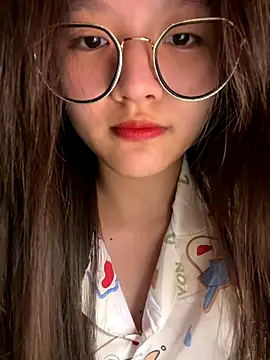 Krixxi22 online show from 11-17-25, 04:44