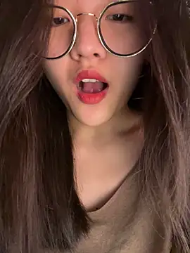 Krixxi22 online show from 10-03-25, 02:51