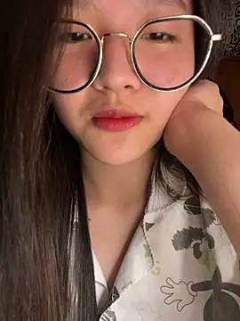 Krixxi22 online show from 11-06-25, 02:21