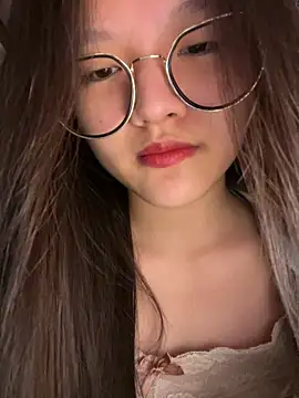 Krixxi22 online show from 09-22-25, 04:35