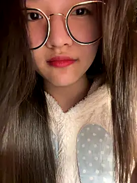 Krixxi22 online show from 12-16-25, 11:03