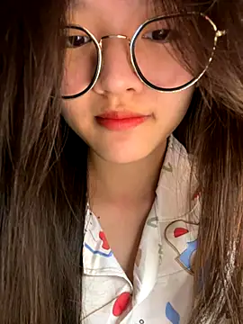 Krixxi22 online show from 11-25-25, 03:01