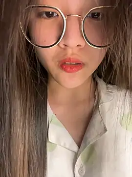 Krixxi22 online show from 11-15-25, 07:29