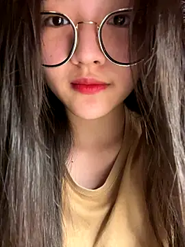 Krixxi22 online show from 11-14-25, 04:21