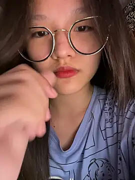 Krixxi22 online show from 10-05-25, 01:46