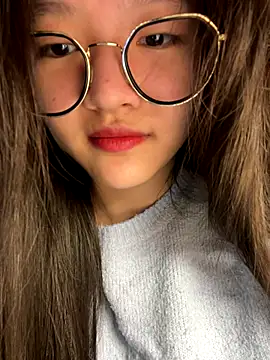 Krixxi22 online show from 11-28-25, 03:45