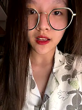 Krixxi22 online show from 10-19-25, 05:48