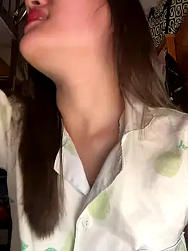 Krixxi22 online show from 11-04-25, 03:05