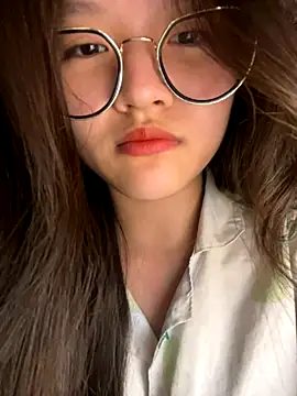 Krixxi22 online show from 10-12-25, 02:18