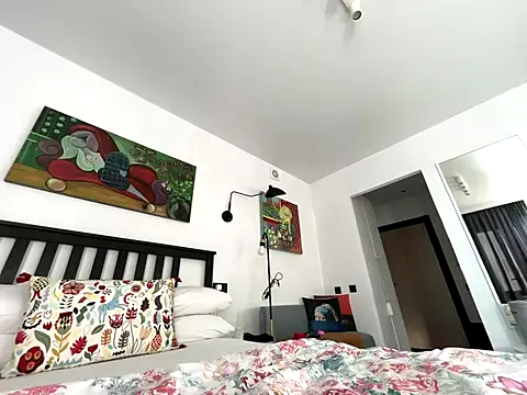 winter  sun online show from 10-01-25, 12:42