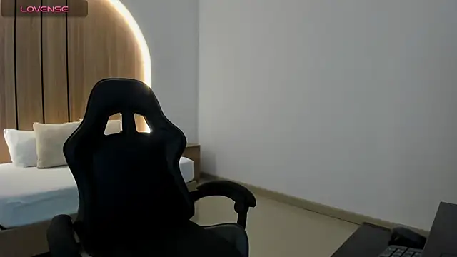 zoe danae  online show from 03-27-26, 12:28