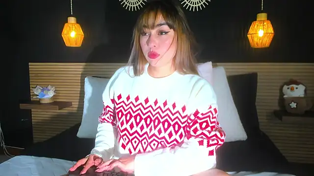 AnnaVictoria   online show from 12-20-25, 03:20