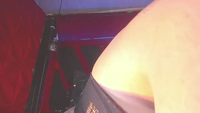 Taylor-hardcore online show from 09-15-25, 02:39