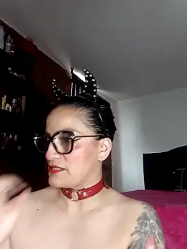 Taylor-hardcore online show from 04-05-26, 05:19