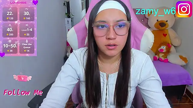 Snapshot of karla_cute01 chatting on 06-12-26, 05:05 karla cute01 online show from 06-12-26, 05:05