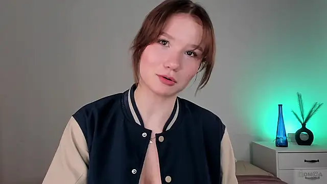 Snapshot of hey_tyanka chatting on 02-25-25, 04:03 hey tyanka online show from 02-25-25, 04:03