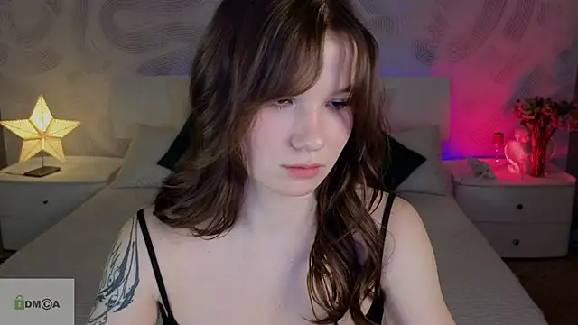 Snapshot of hey_tyanka chatting on 02-21-25, 02:28 hey tyanka online show from 02-21-25, 02:28