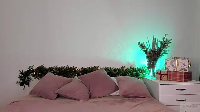 Snapshot of hey_tyanka chatting on 01-24-25, 10:30 hey tyanka online show from 01-24-25, 10:30