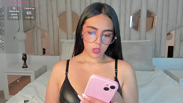 Snapshot of 1m_valery chatting on 02-12-25, 06:40 1m valery online show from 02-12-25, 06:40
