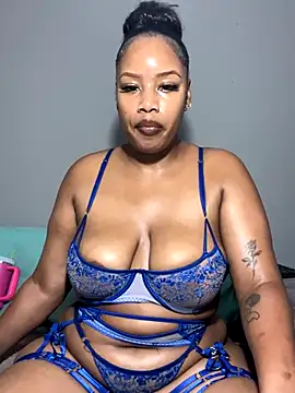 MimiCurves online show from 11-20-25, 09:21