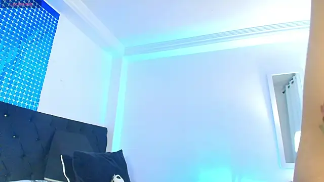 MeganLorensx online show from 11-27-25, 12:00